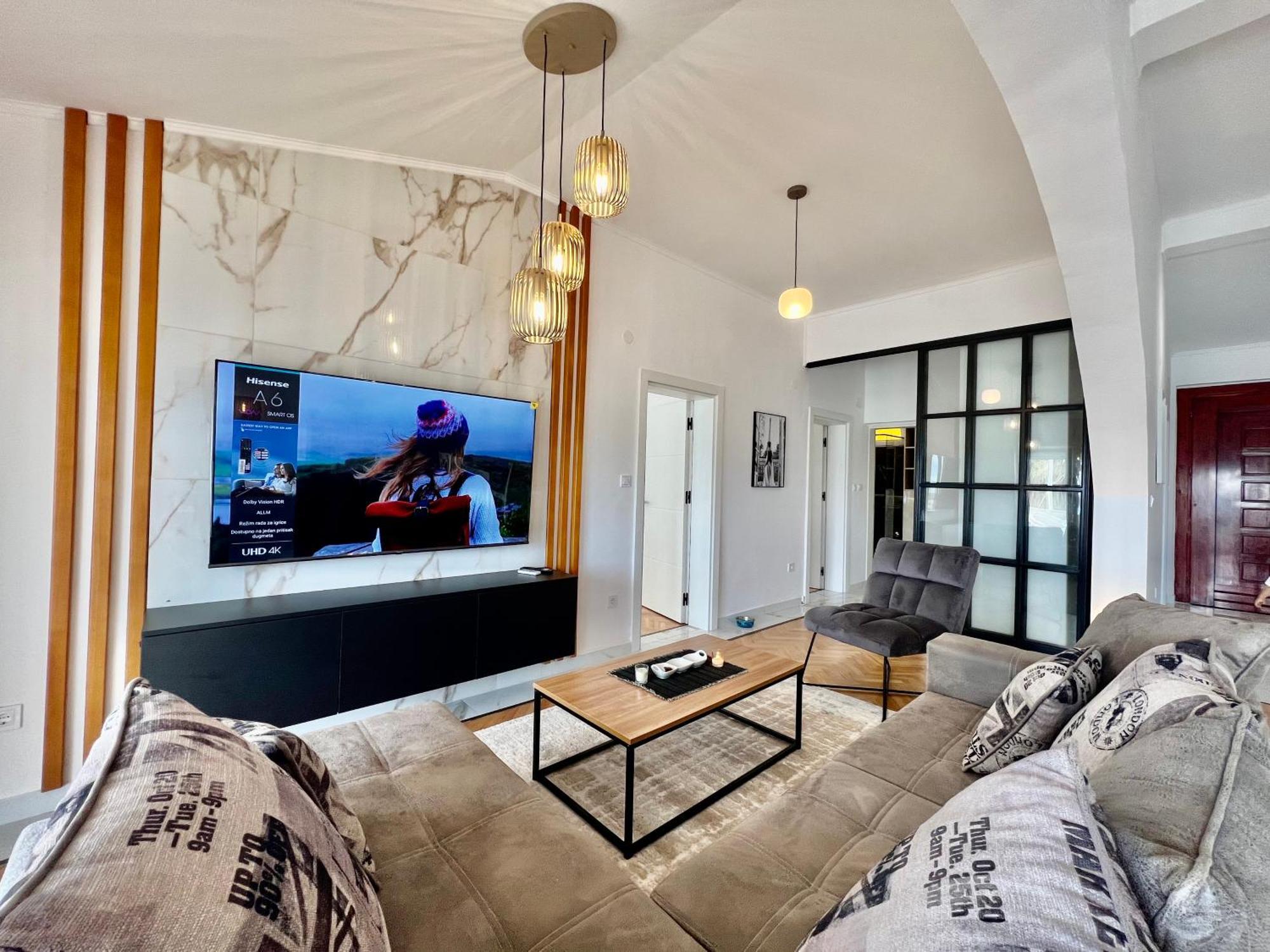 Apartman Aleksandr First Line Sea View
