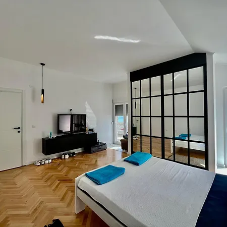 Apartment Aleksandr First Line Sea View Igalo Exterior photo