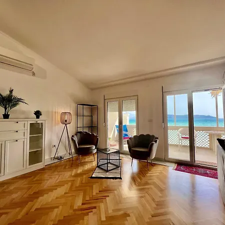 Apartment Aleksandr First Line Sea View Igalo Exterior photo
