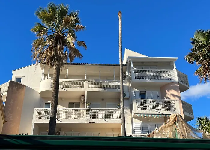 Apartment Aleksandr First Line Sea View